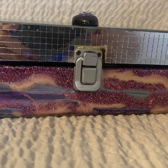 NEW Handmade Resin Designed Closing Lid Keepsakes Jewelry Trinket Box - Picture 2 of 11